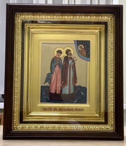 Икона «Петр и Феврония» в резном киоте Щербинка